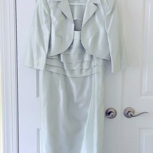 Wedding/coctail knee length dress